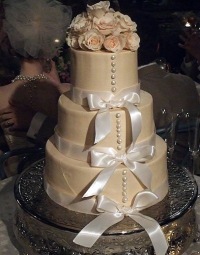 Wedding Cake 64